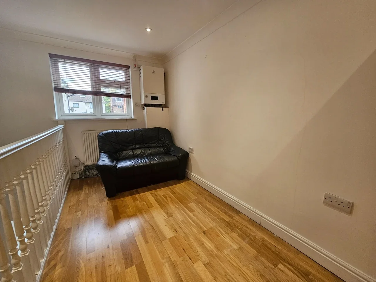Flat Finchley Road in Greater London