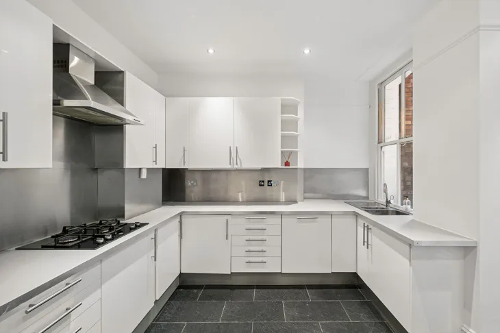 Flat Iverna Court in Greater London