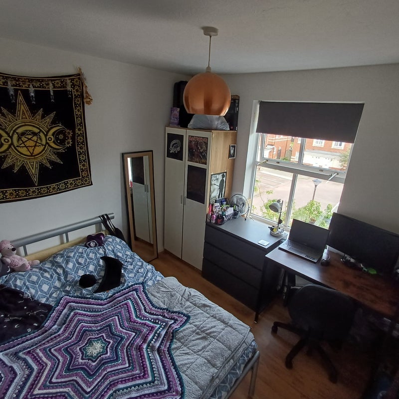 Room Linen Court in Salford