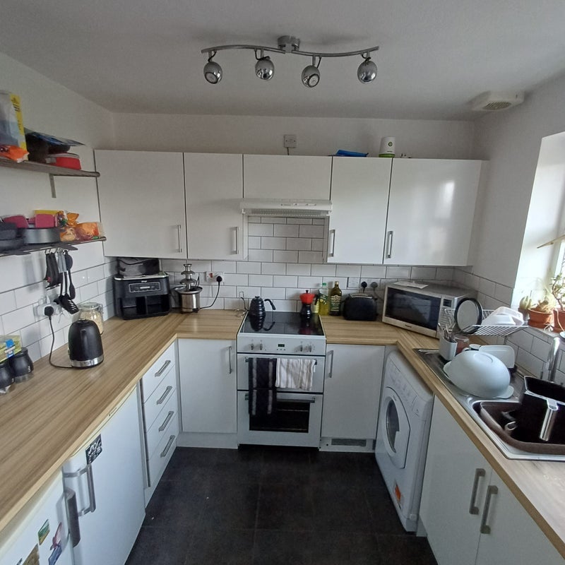 Room Linen Court in Salford