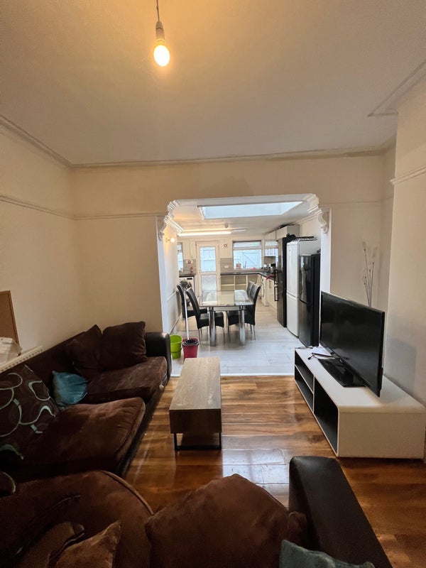 Room Stapleton Road in Bristol