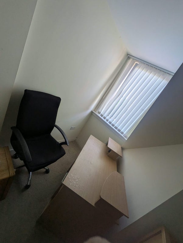 Room Chesser Avenue in City of Edinburgh