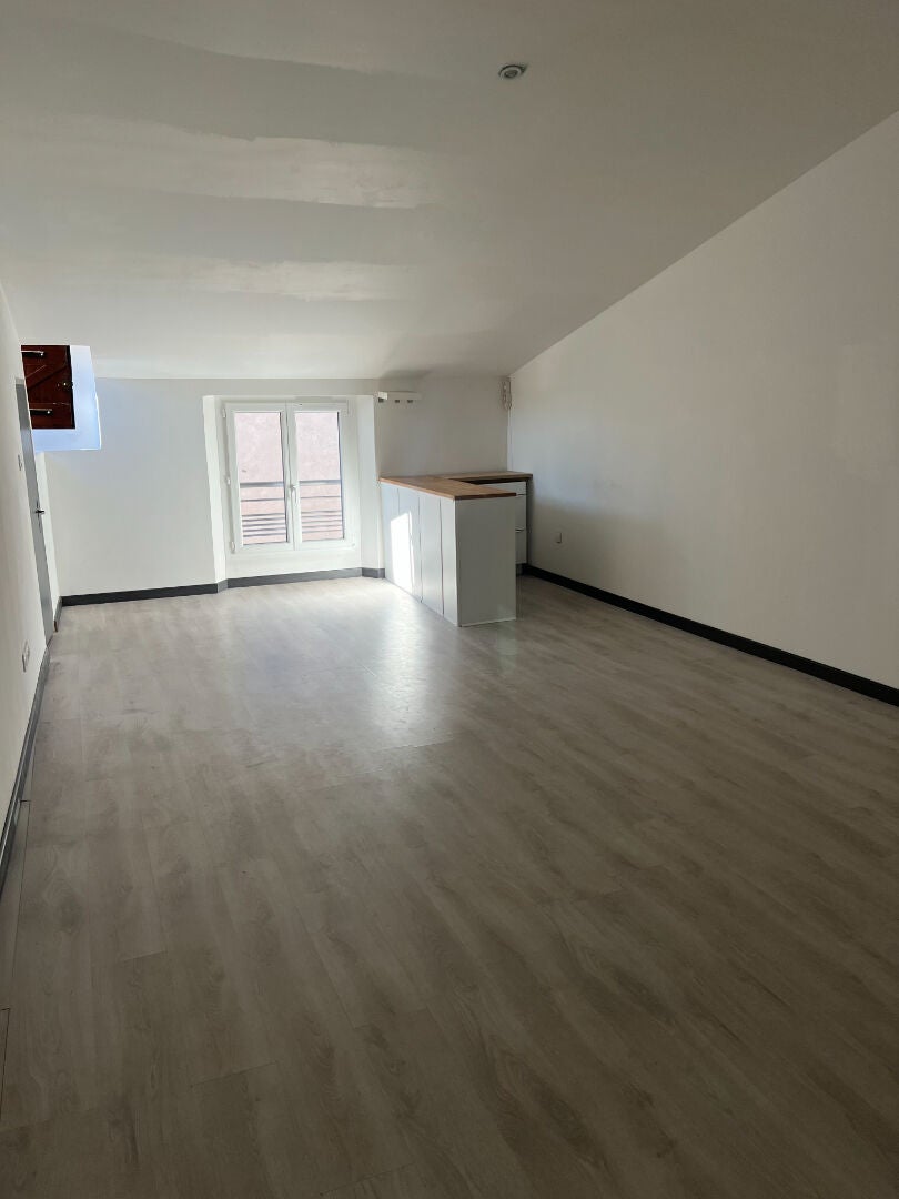 Appartement Rue Du Marechal Foch à Carcès
