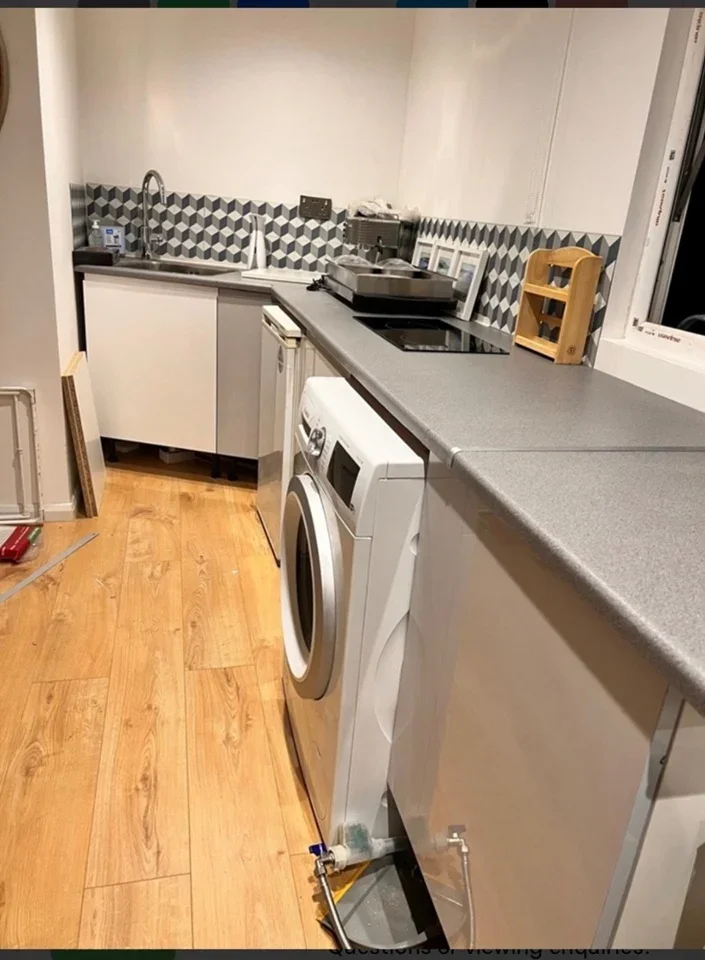 Flat Maylands Avenue in Greater London
