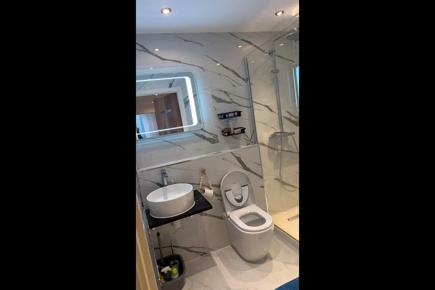 Room Mercer Walk in Greater London