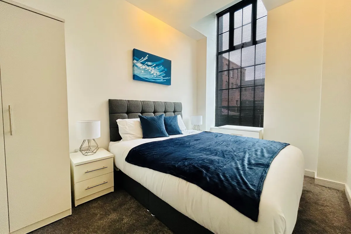 Flat Huxley Close in Derby