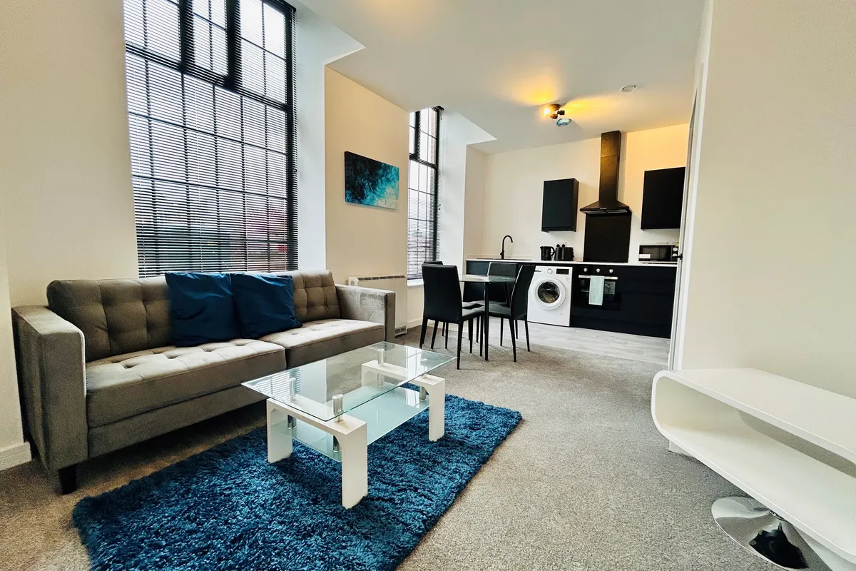 Flat Huxley Close in Derby