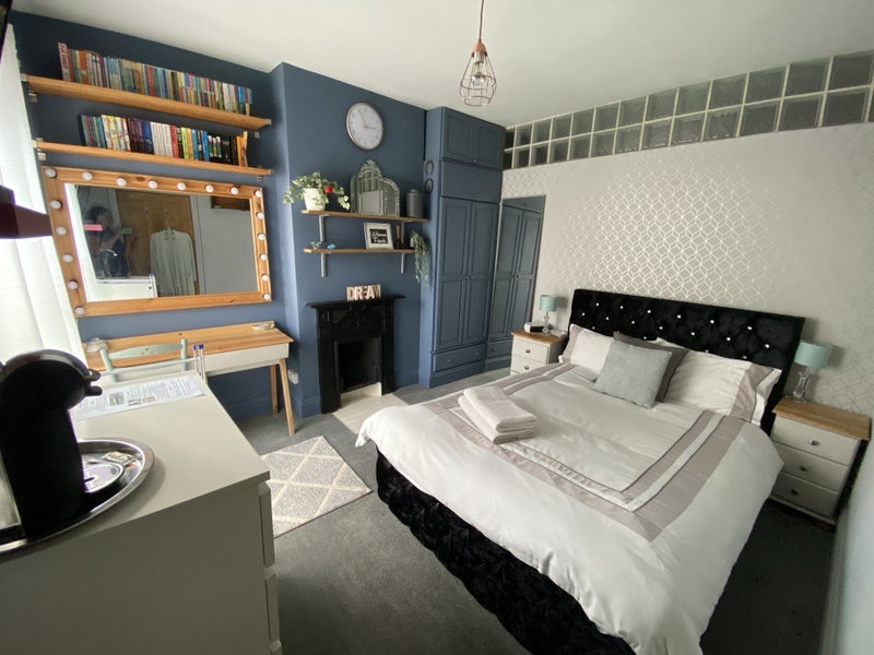 Room Kings Road in Birmingham