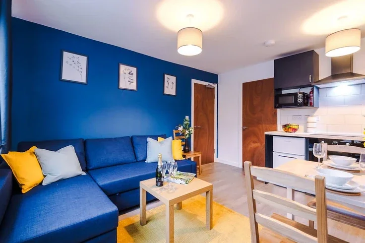 Flat Barthomley Crescent in Crewe