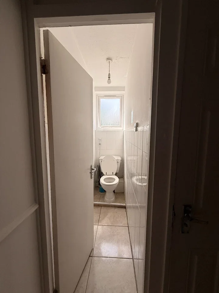 Room Brock Place in Greater London