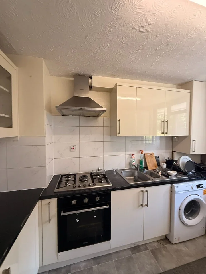 Room Brock Place in Greater London