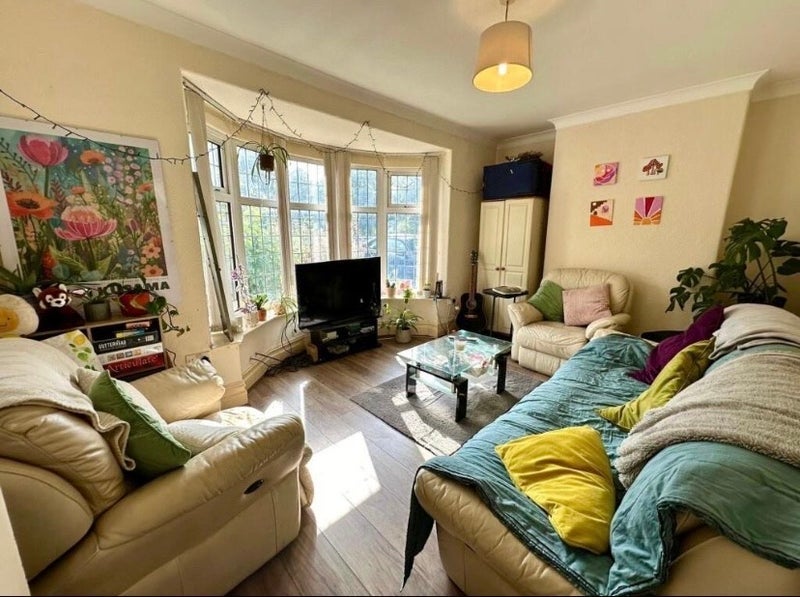 Room Cavendish Road in Manchester