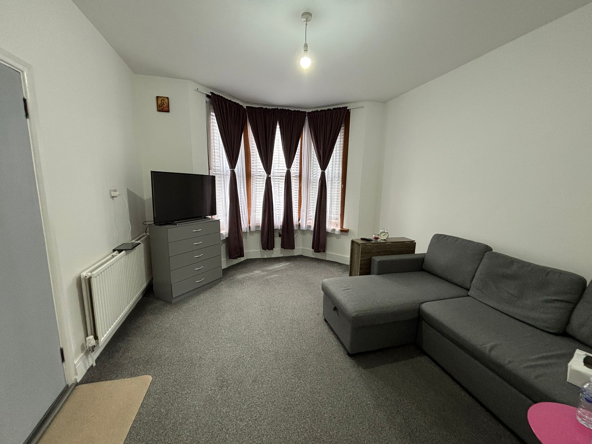 Flat Ley Street in Greater London