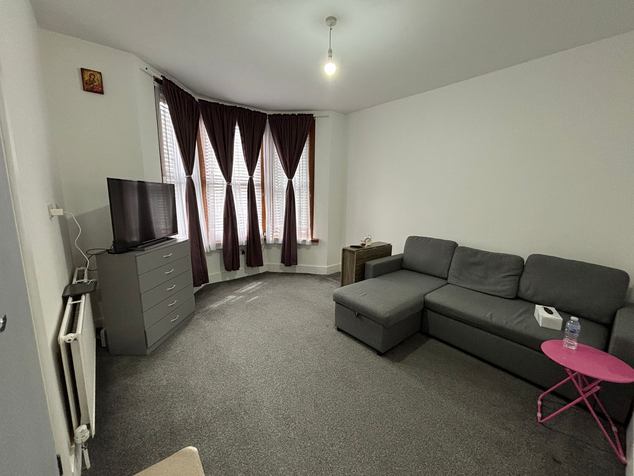 Flat Ley Street in Greater London