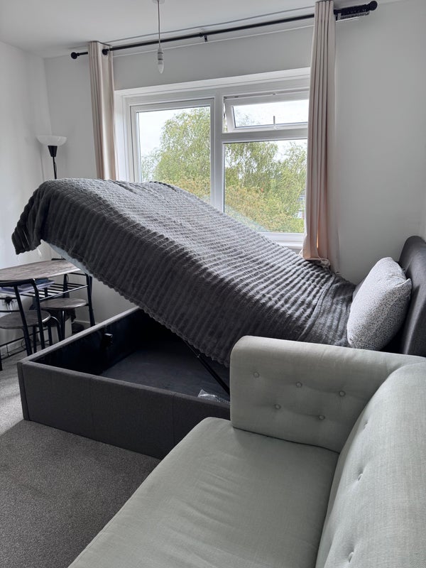 Room Westgate Road in Greater London