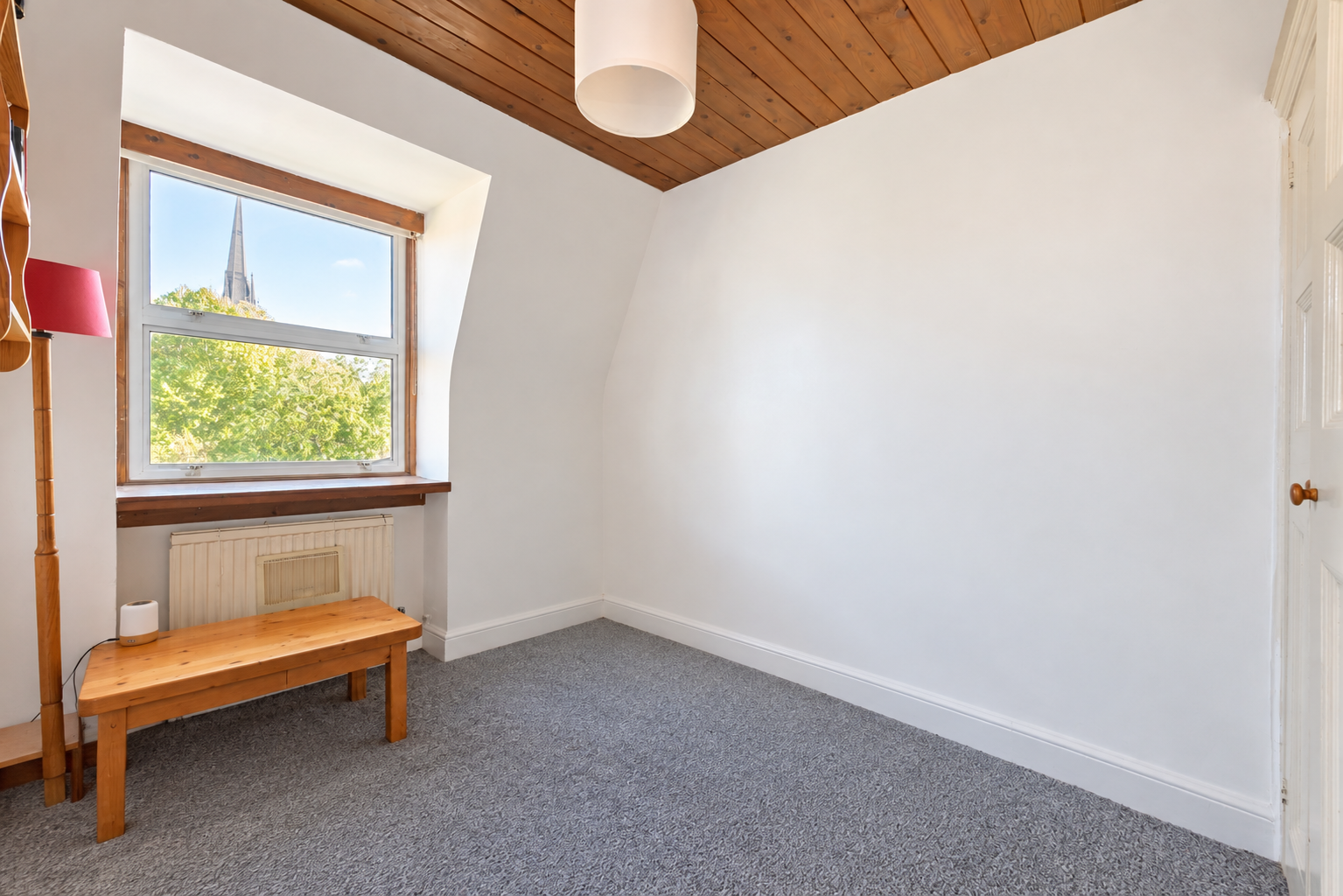 Flat Hornton Street in Greater London
