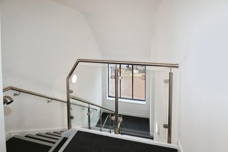 Flat Summer Hill in Greater London