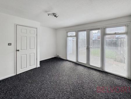 House Pitcairn Close in Nottingham