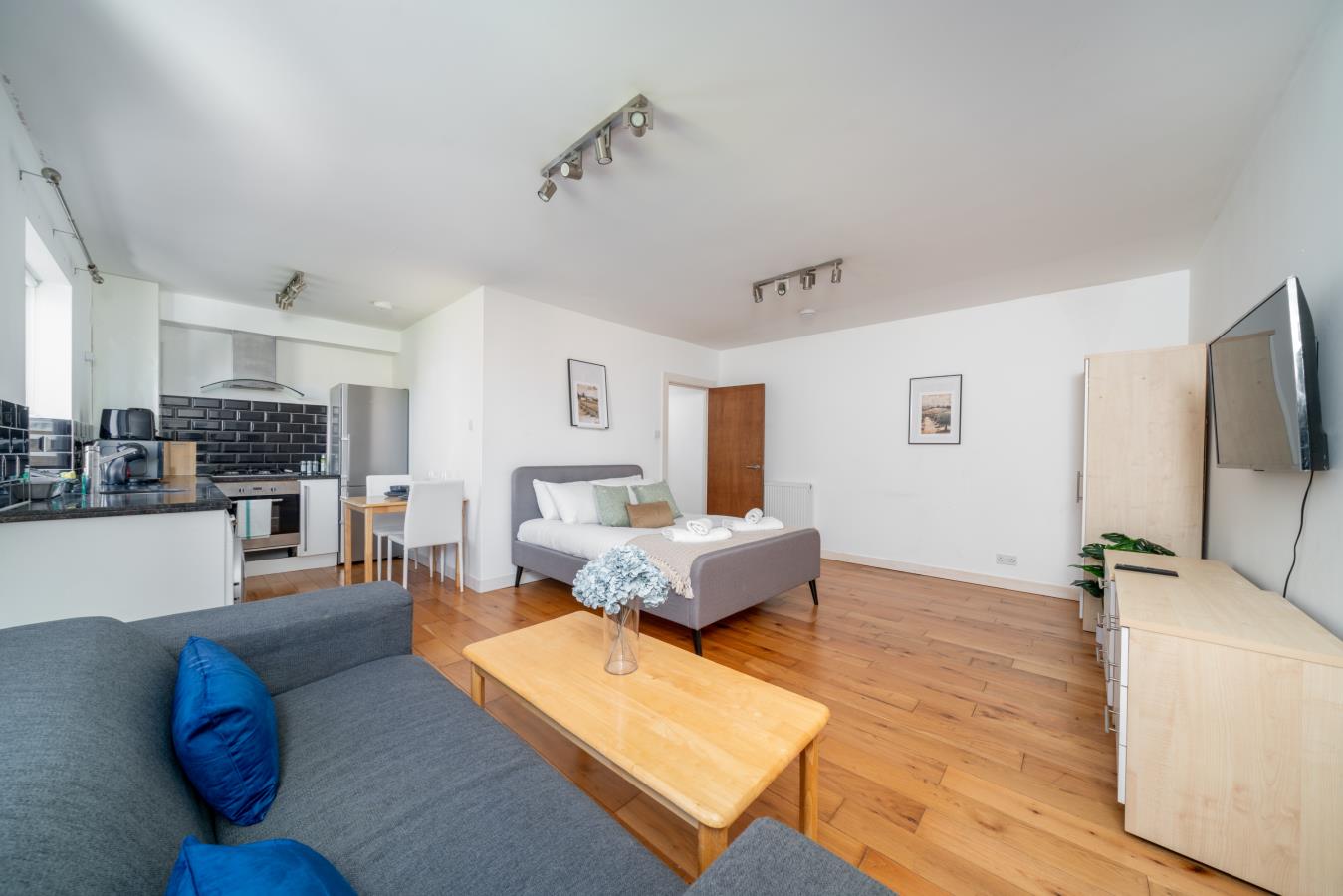 Flat Webster Road in Greater London