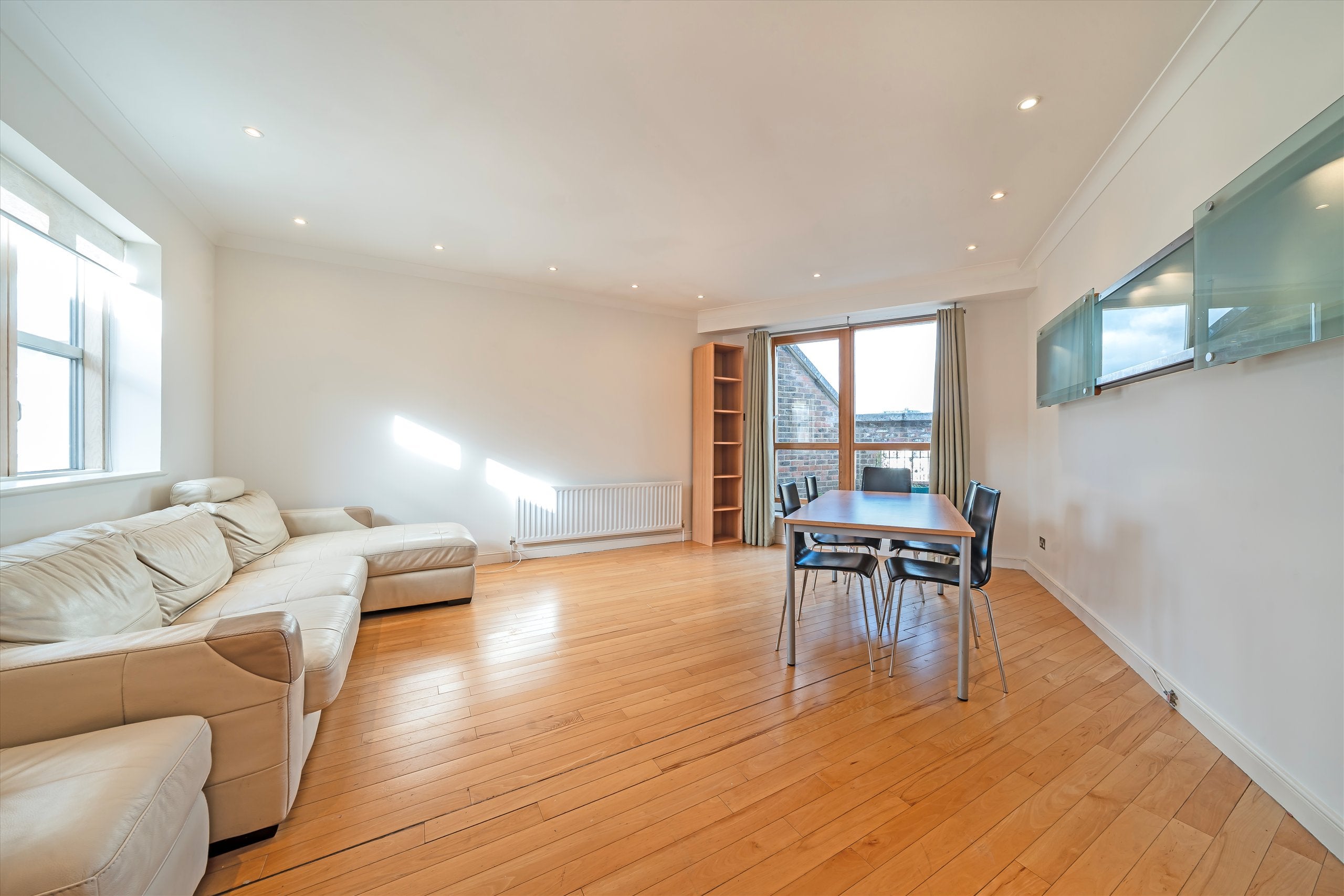 Flat King Henry's Reach in Greater London