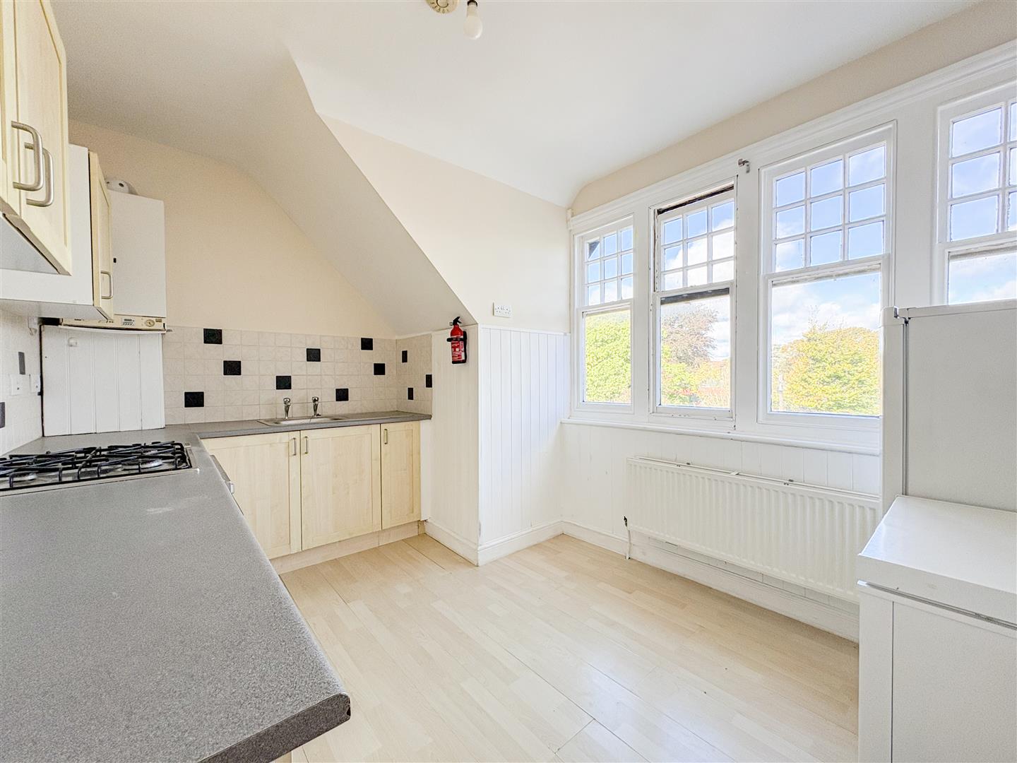 Flat Amherst Gardens in St Leonards