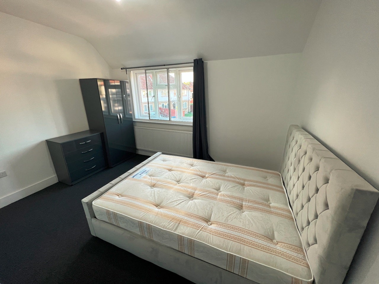Room Wright Place in Greater London