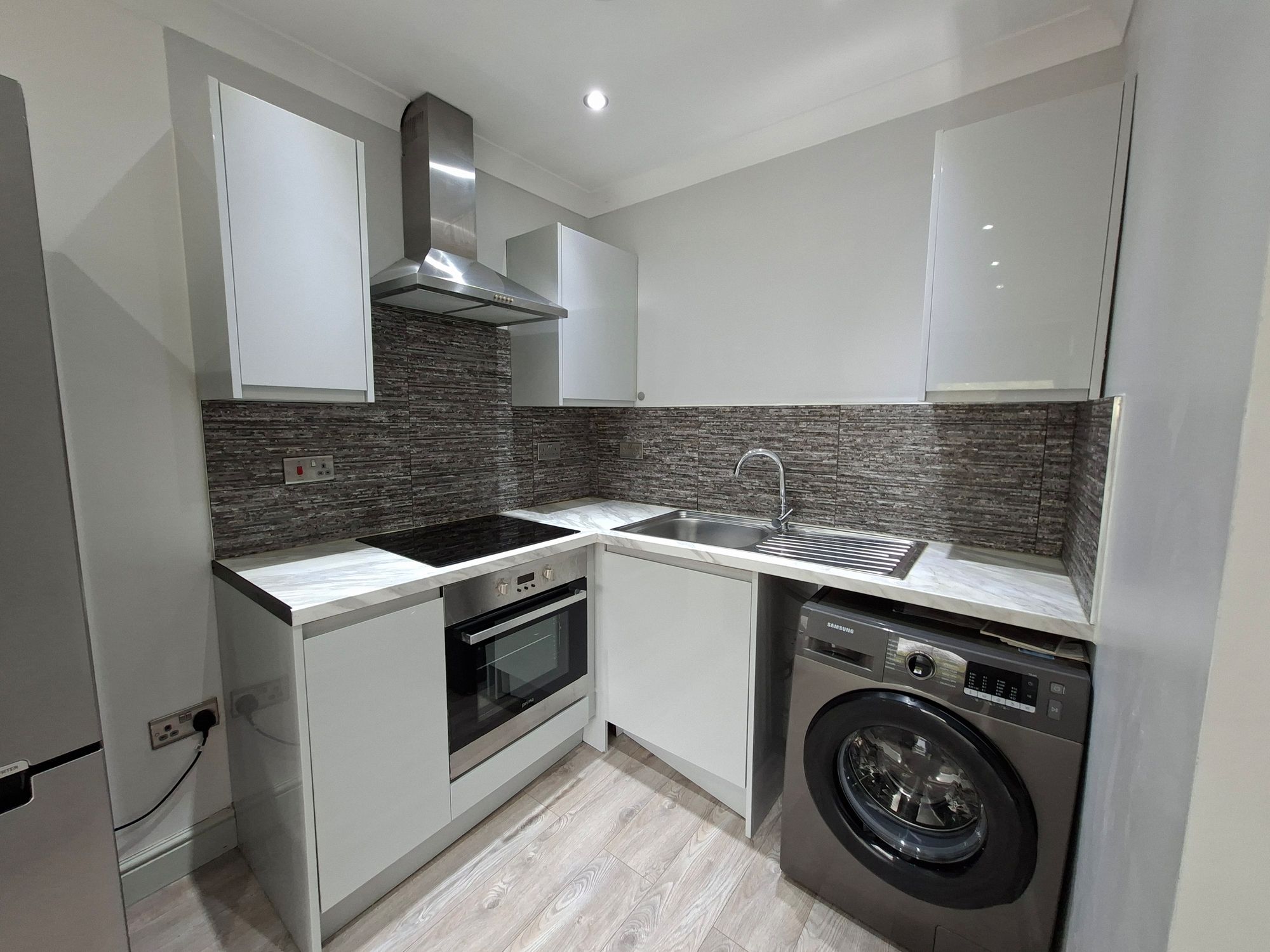 Room Garden Avenue in Trafford