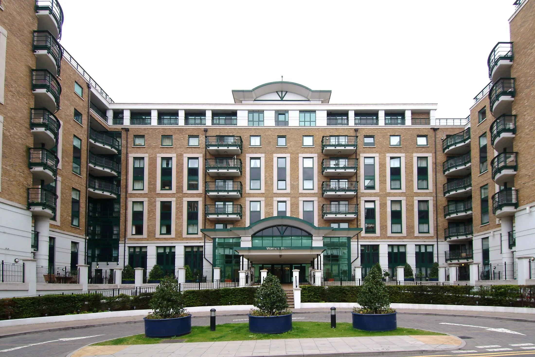 Flat Warwick Road in Greater London