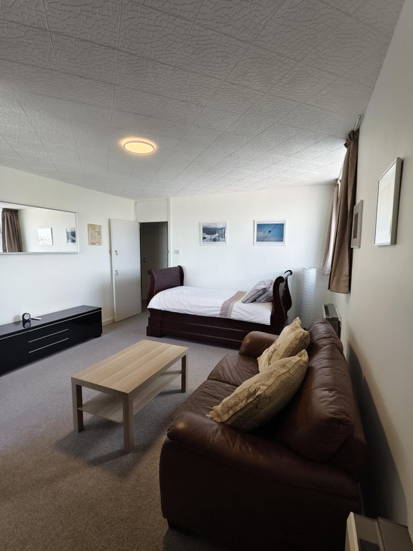 Room Regency Street in City of Westminster