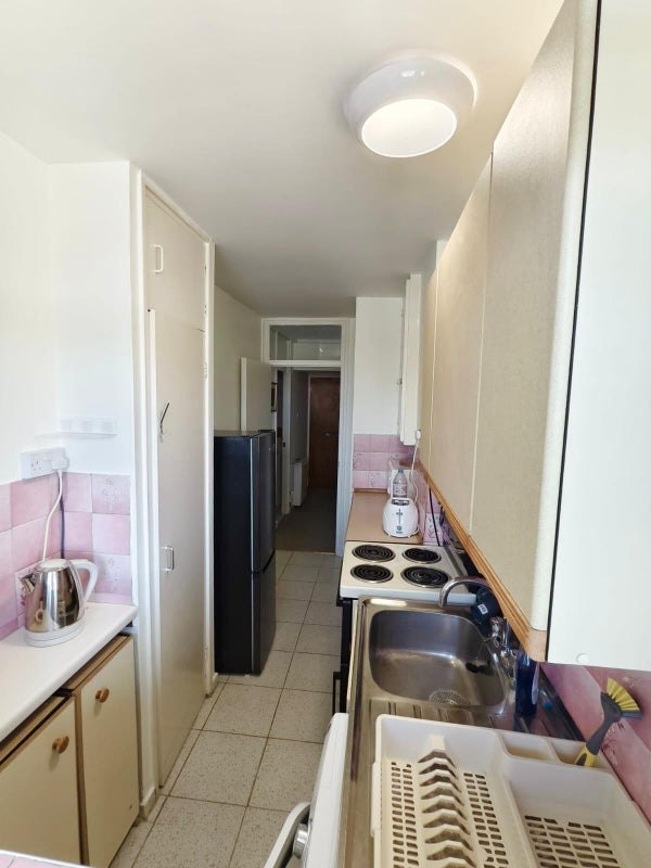 Room Regency Street in City of Westminster