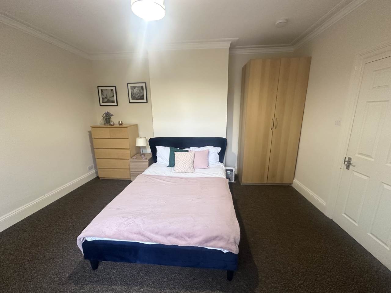 Room Morris Lane in Leeds