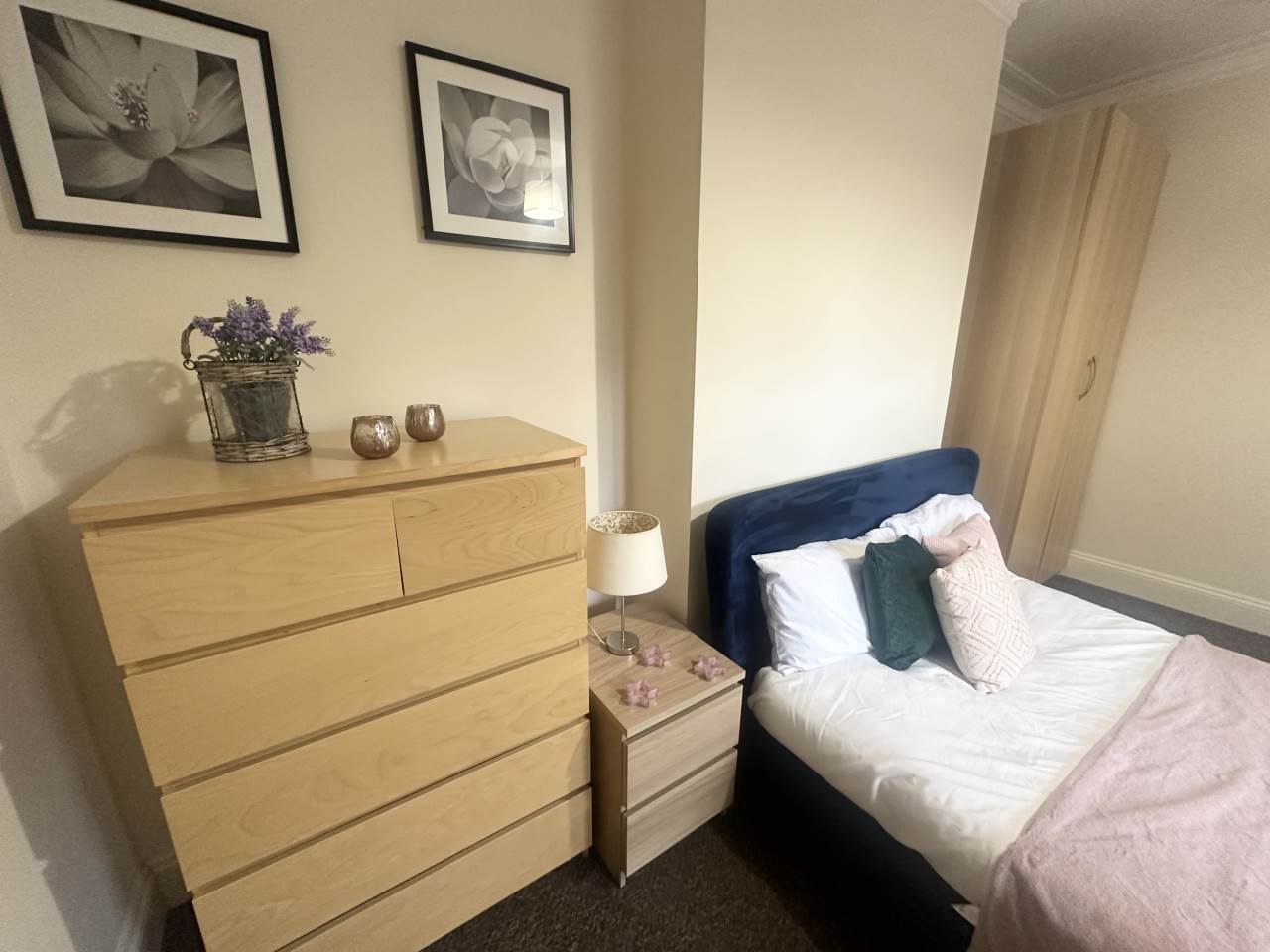 Room Morris Lane in Leeds