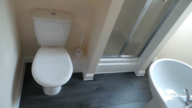 Flat Ashburnham Road in Luton