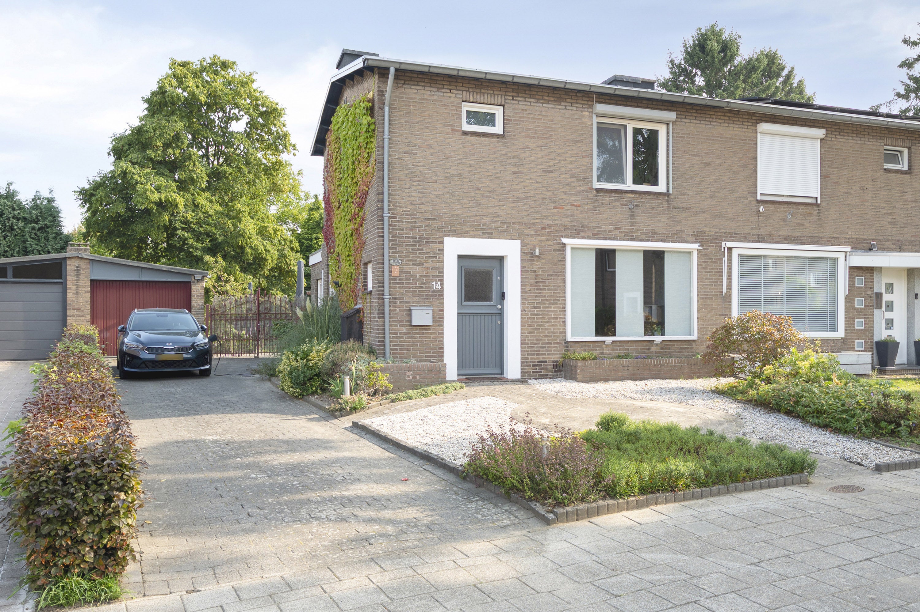 Huis Dorpstraat 14 in Buchten