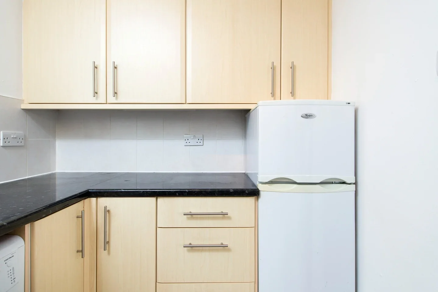 Flat Great Central Avenue in Greater London