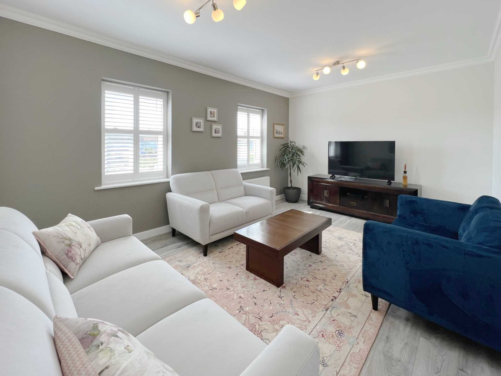 House Westmount Close in Greater London