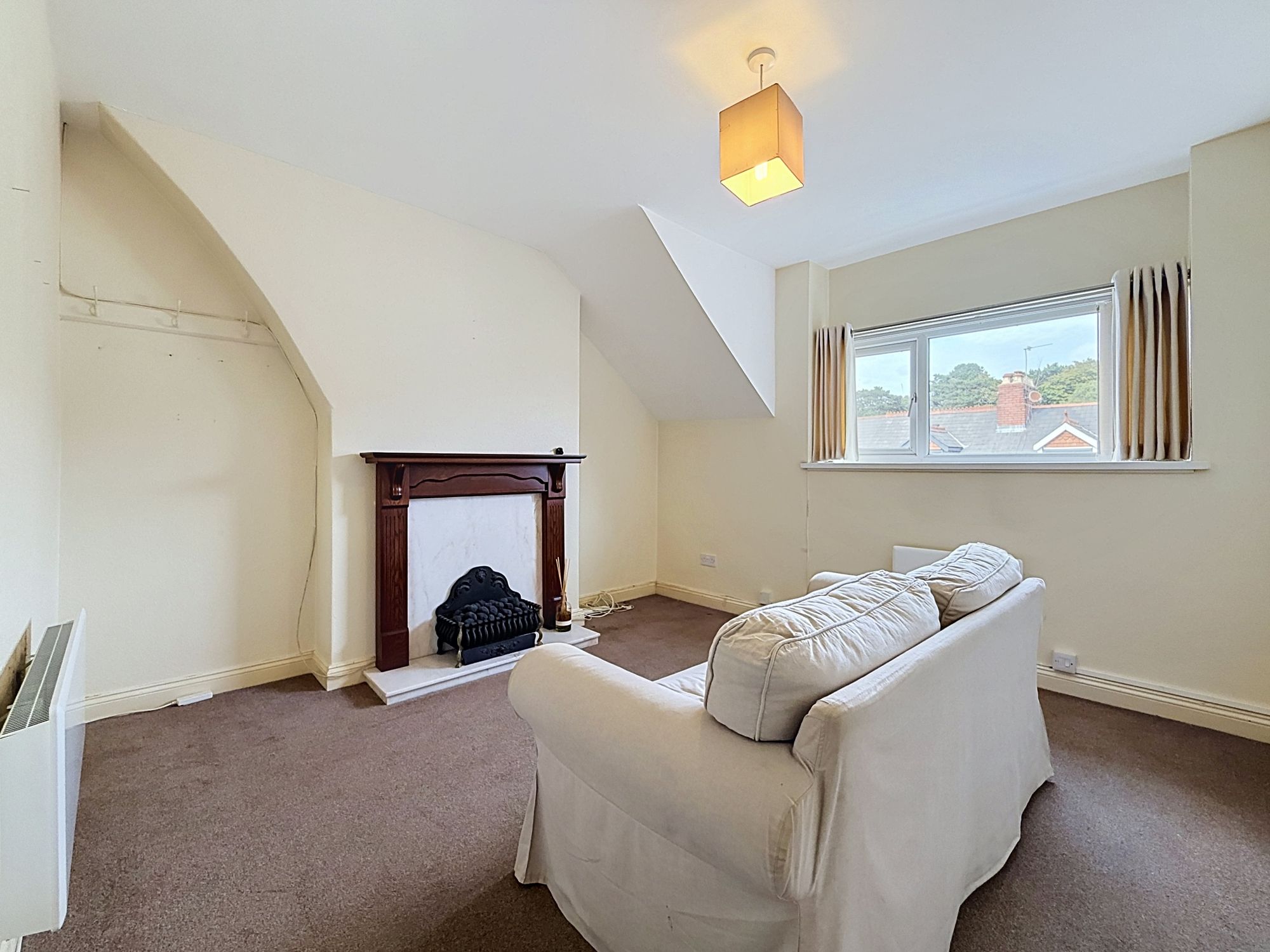 Flat Romilly Road in Cardiff County