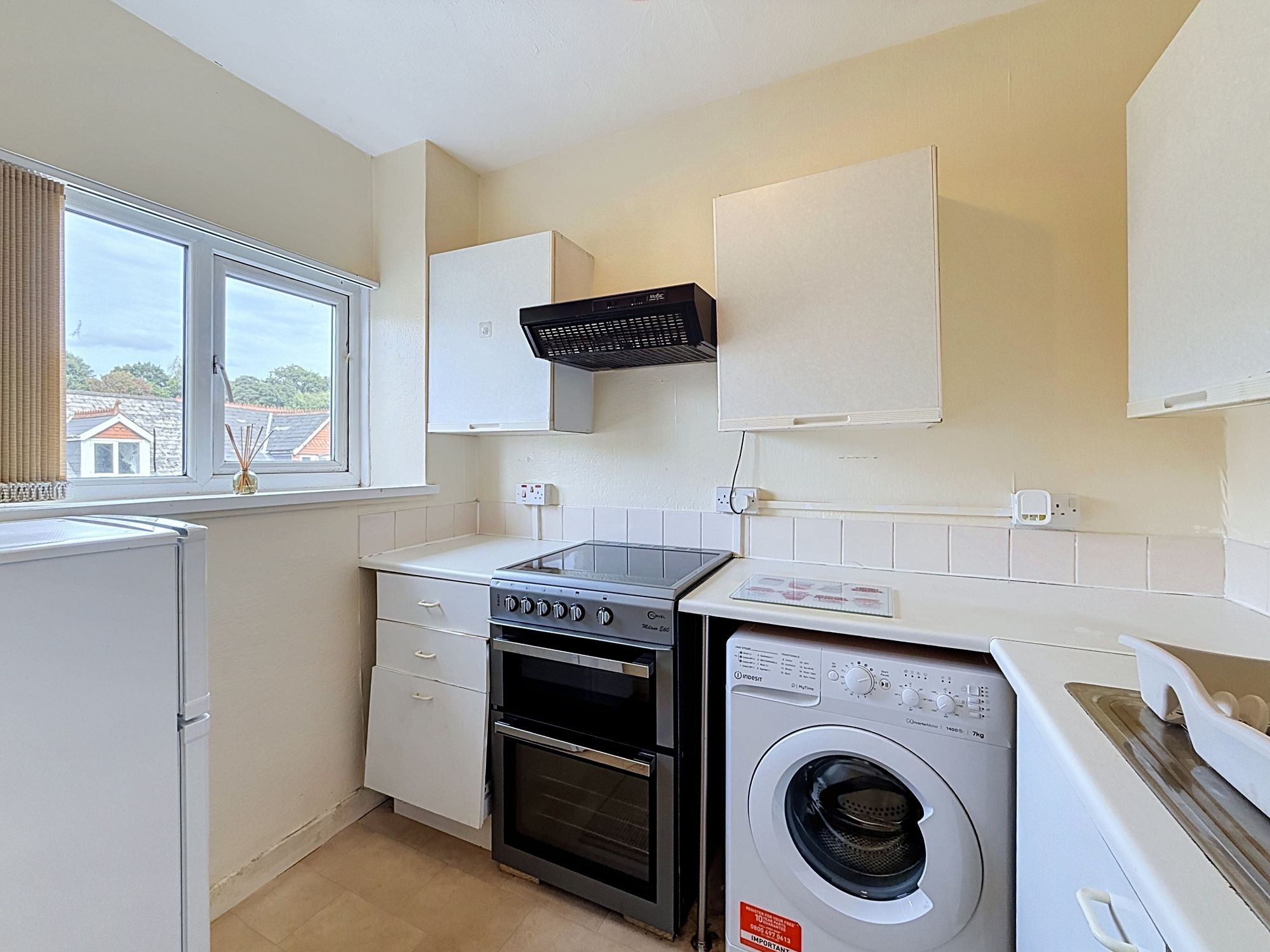 Flat Romilly Road in Cardiff County
