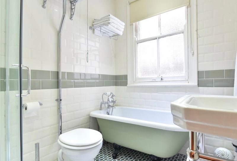 Room Stapleton Road in Greater London