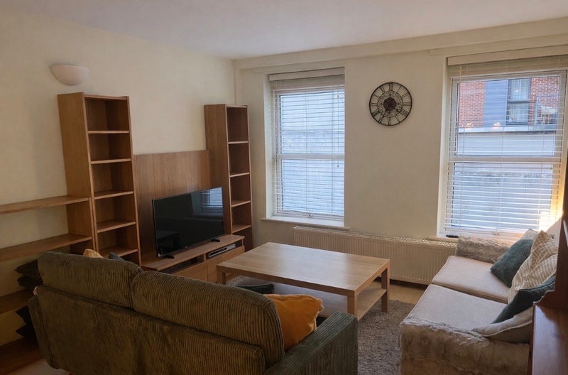 Flat Casson Street in Greater London