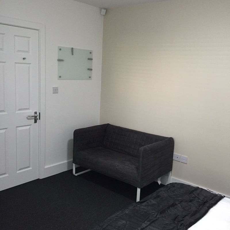 Room Greenfield Road in Liverpool