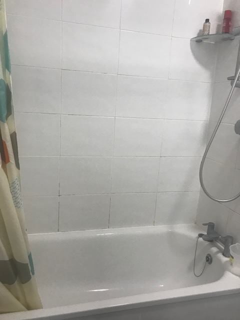 Room Shakespeare Crescent in Greater London
