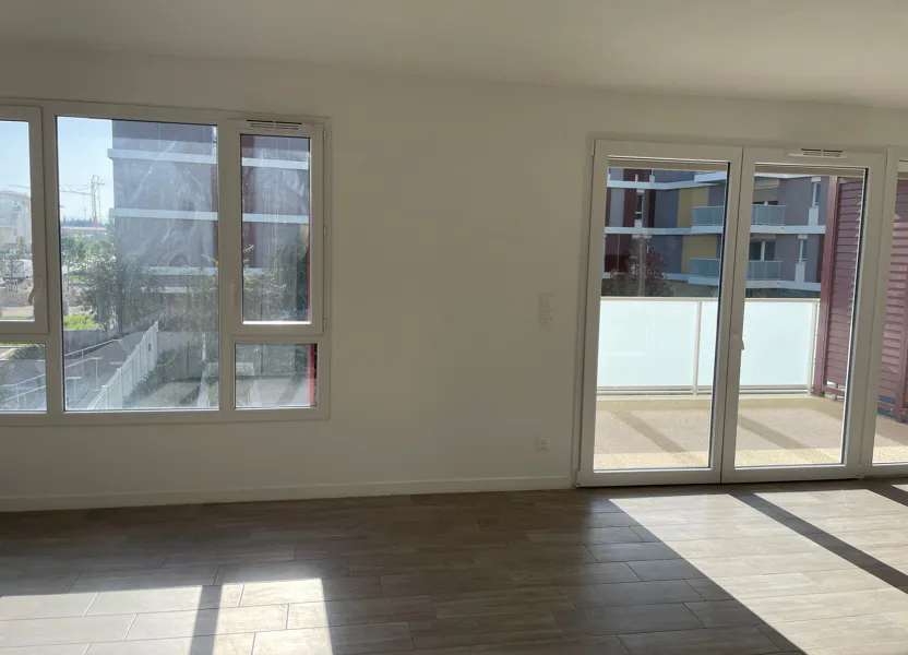 Appartement Rue Châteaubriand à Monteux