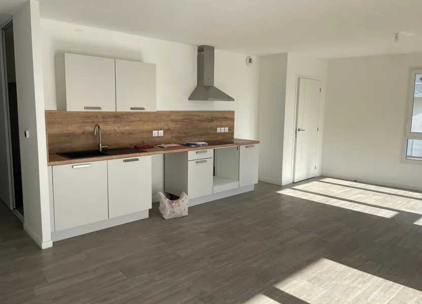 Appartement Rue Châteaubriand à Monteux