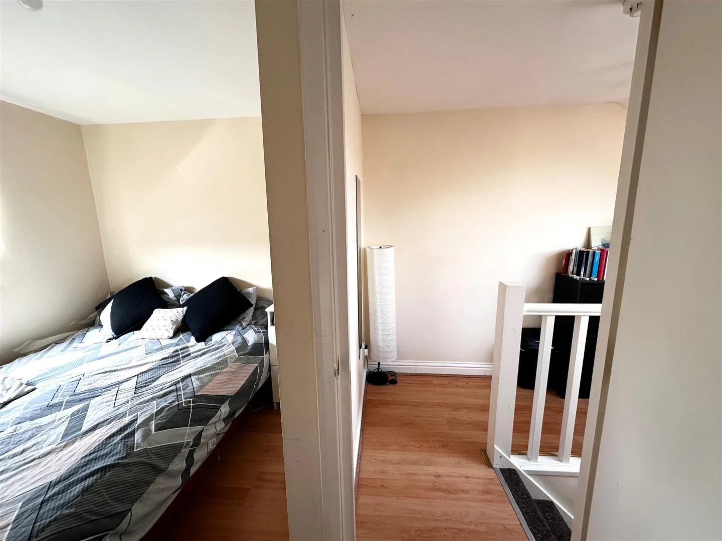 Flat St Albans Crescent in Greater London