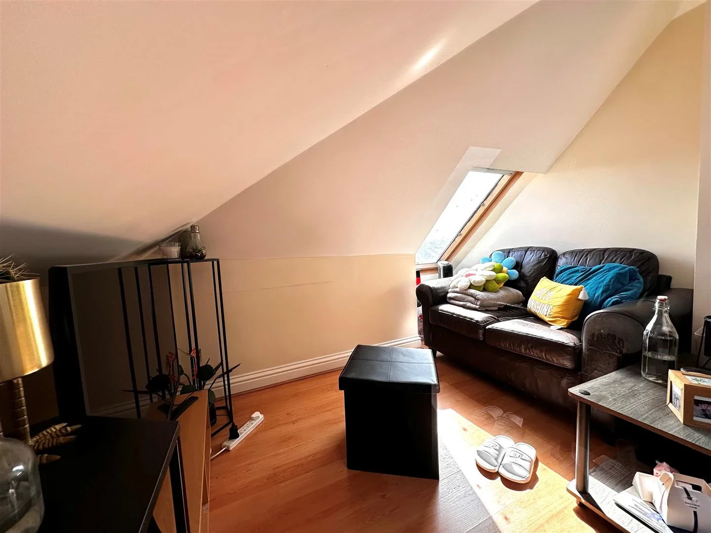 Flat St Albans Crescent in Greater London
