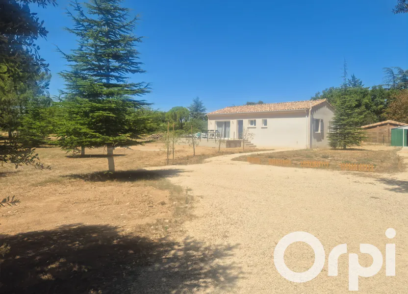 Maison Route d'Issirac à Issirac