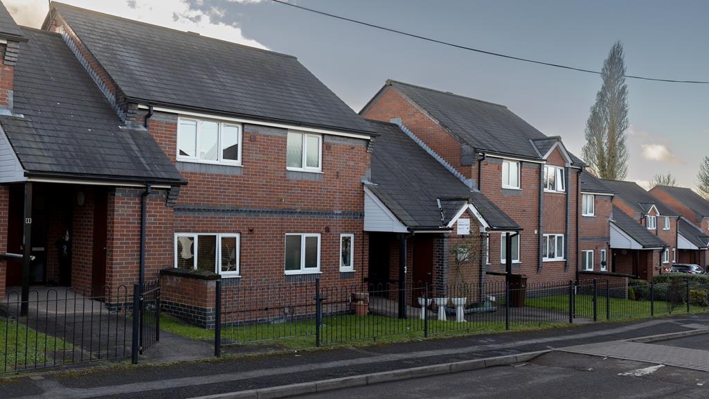 Flat Whetstone Grove in Wolverhampton
