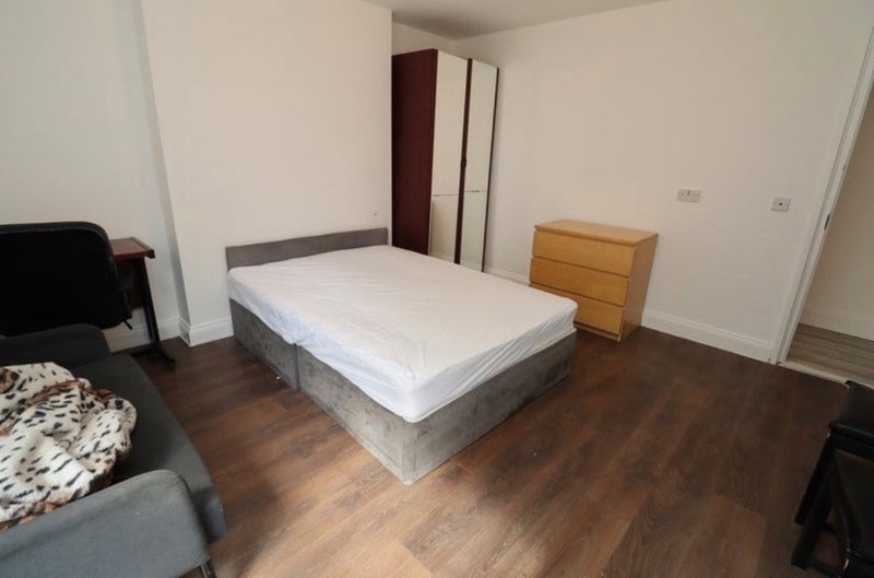 Room Killick Street in Greater London