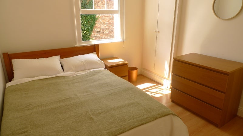 Flat Remington Street in Greater London